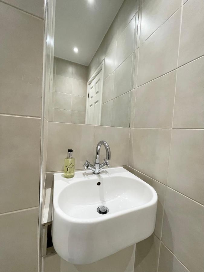Westminster Apartment Near River Thames Лондон Екстер'єр фото